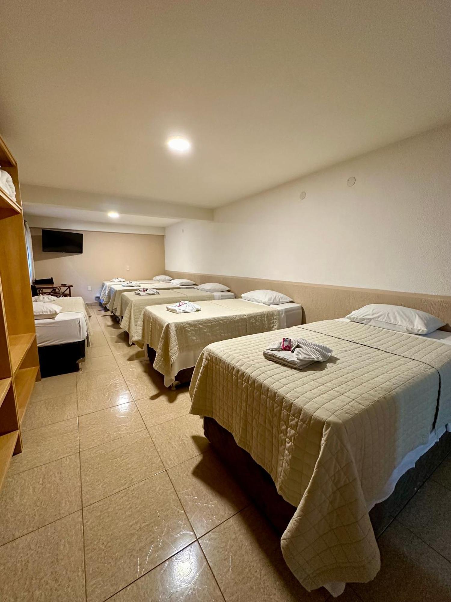 Parque Hotel Manantial Hohenau Exterior photo